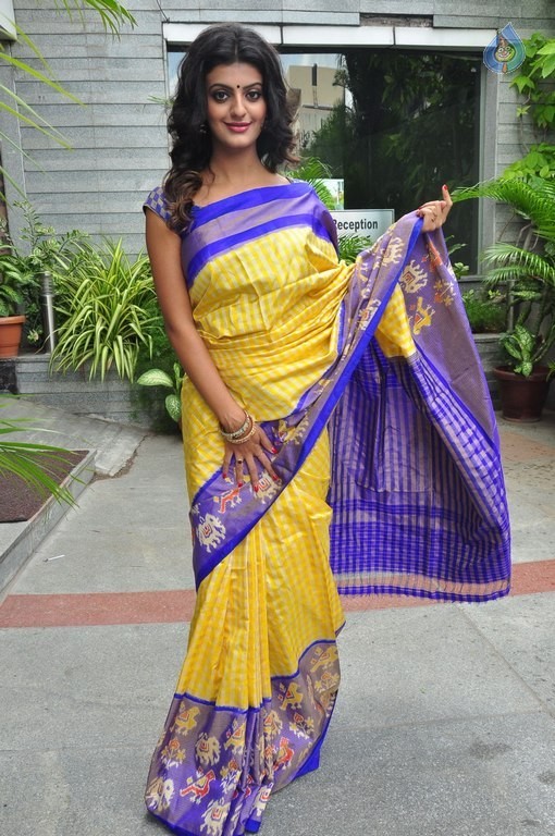 Tanishq Tiwari New Pics - 32 / 39 photos