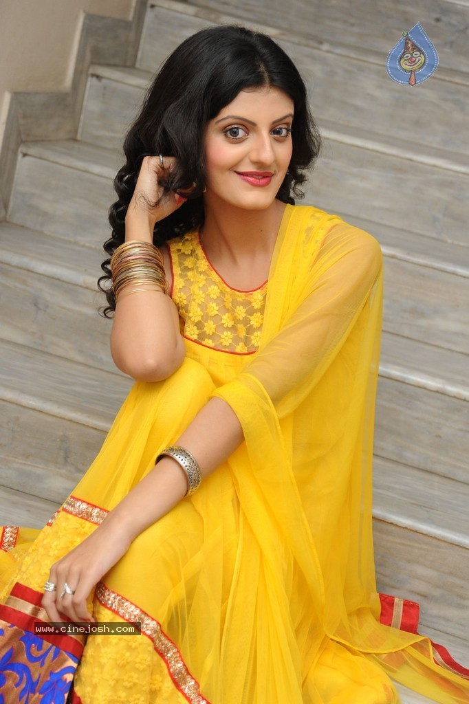 Tanishq Tiwari Stills - 14 / 92 photos