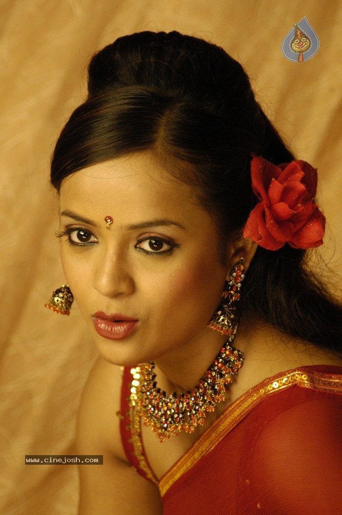 Tanu Roy Hot Photos - 16 / 57 photos