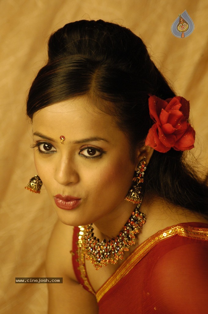 Tanu Roy Hot Photos - 21 / 57 photos