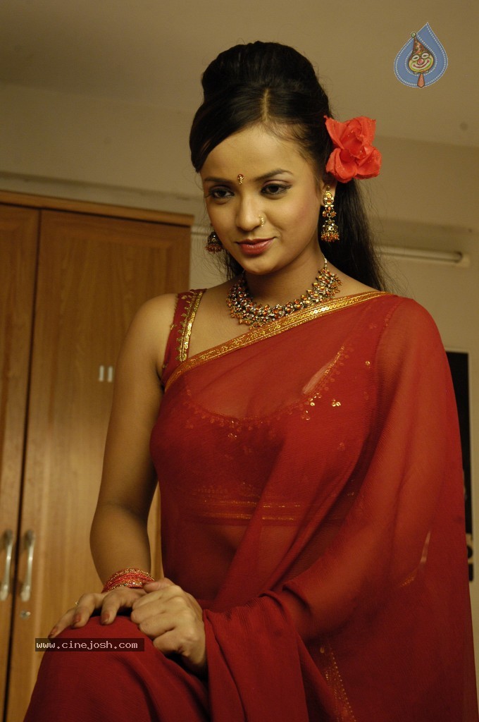 Tanu Roy Hot Photos - 34 / 57 photos