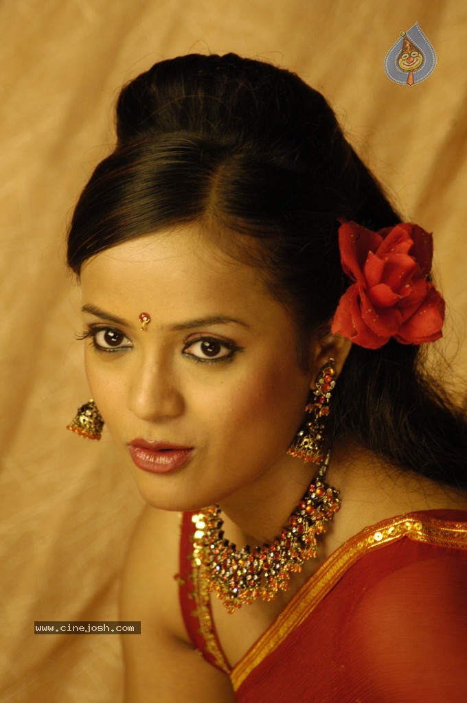 Tanu Roy Hot Photos - 46 / 57 photos