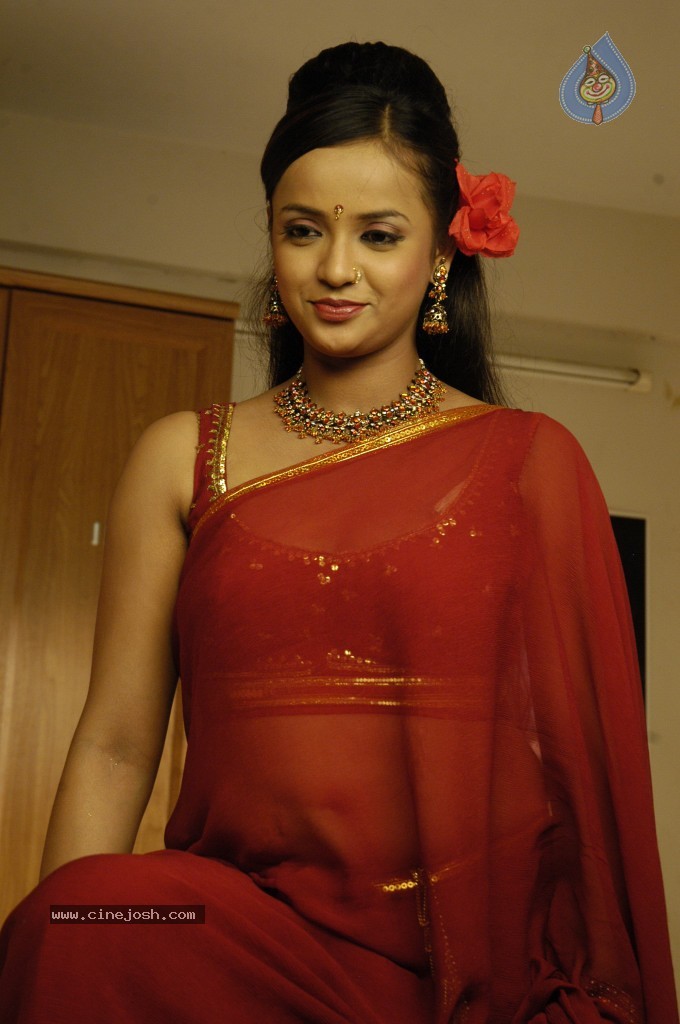 Tanu Roy Hot Photos - 51 / 57 photos