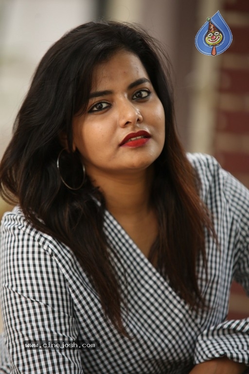 Tanuja Naidu New Pics - 25 / 31 photos