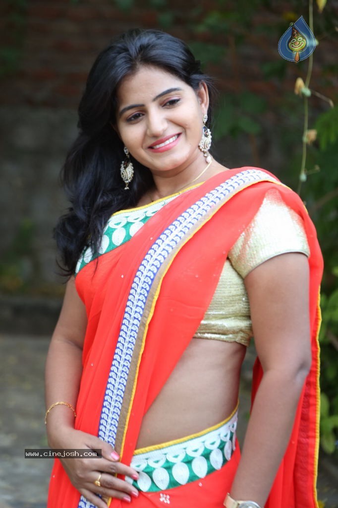 Tanusha Stills - 22 / 102 photos