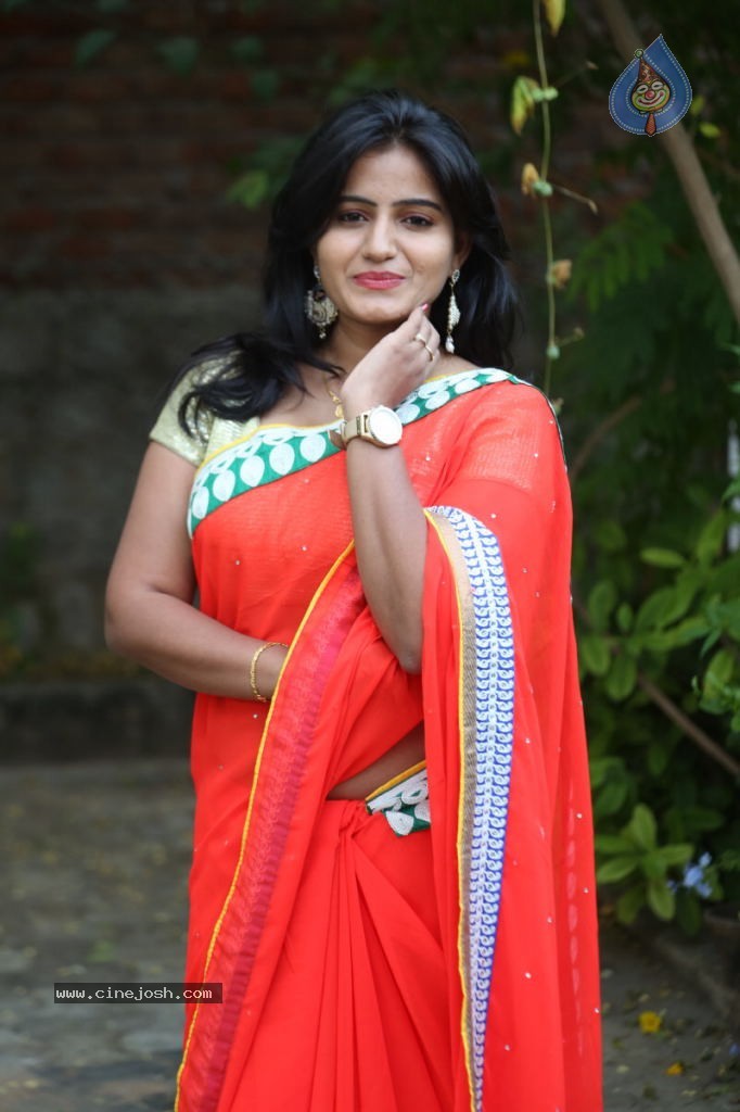 Tanusha Stills - 33 / 102 photos