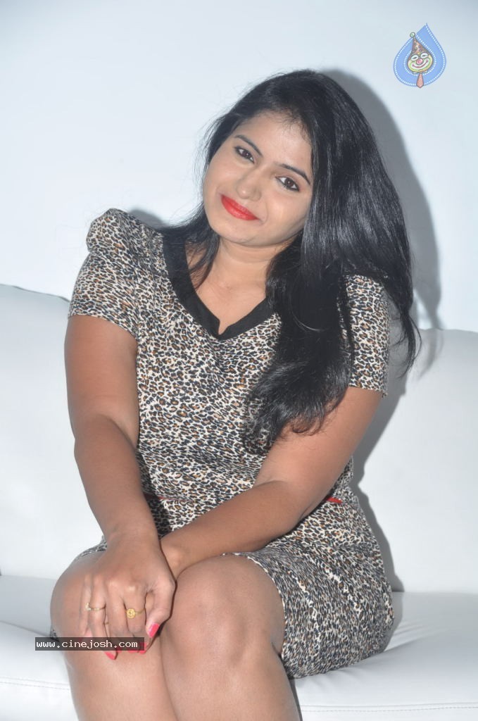 Tanusha Stills - 38 / 52 photos
