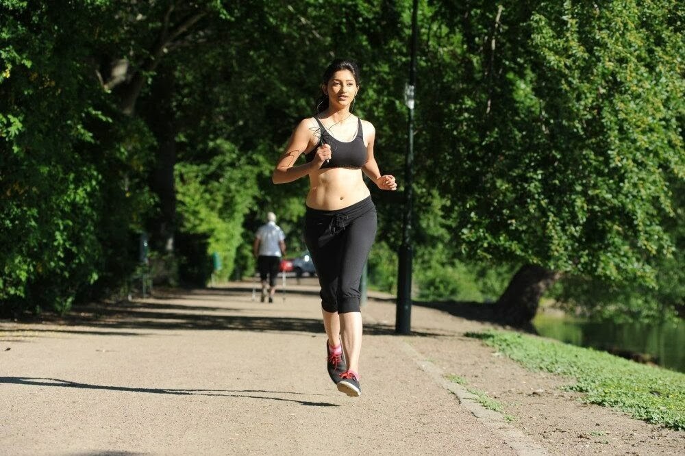 Tanvi Vyas Hot Pics - 5 / 14 photos