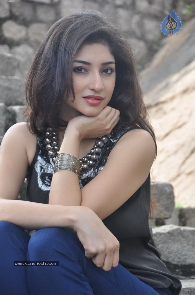 Tanvi Vyas Latest Photos - 11 / 205 photos