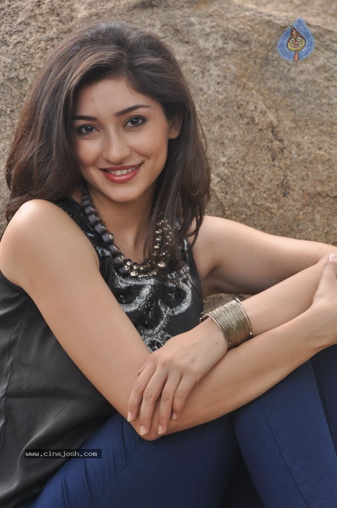Tanvi Vyas Latest Photos - 24 / 205 photos