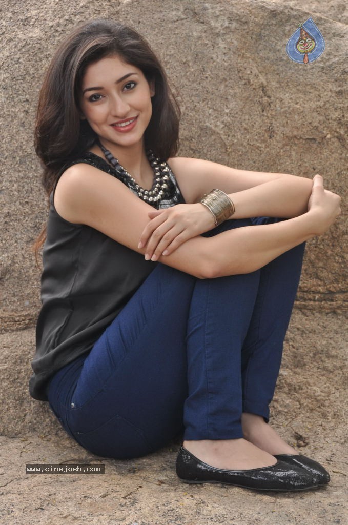 Tanvi Vyas Latest Photos - 170 / 205 photos