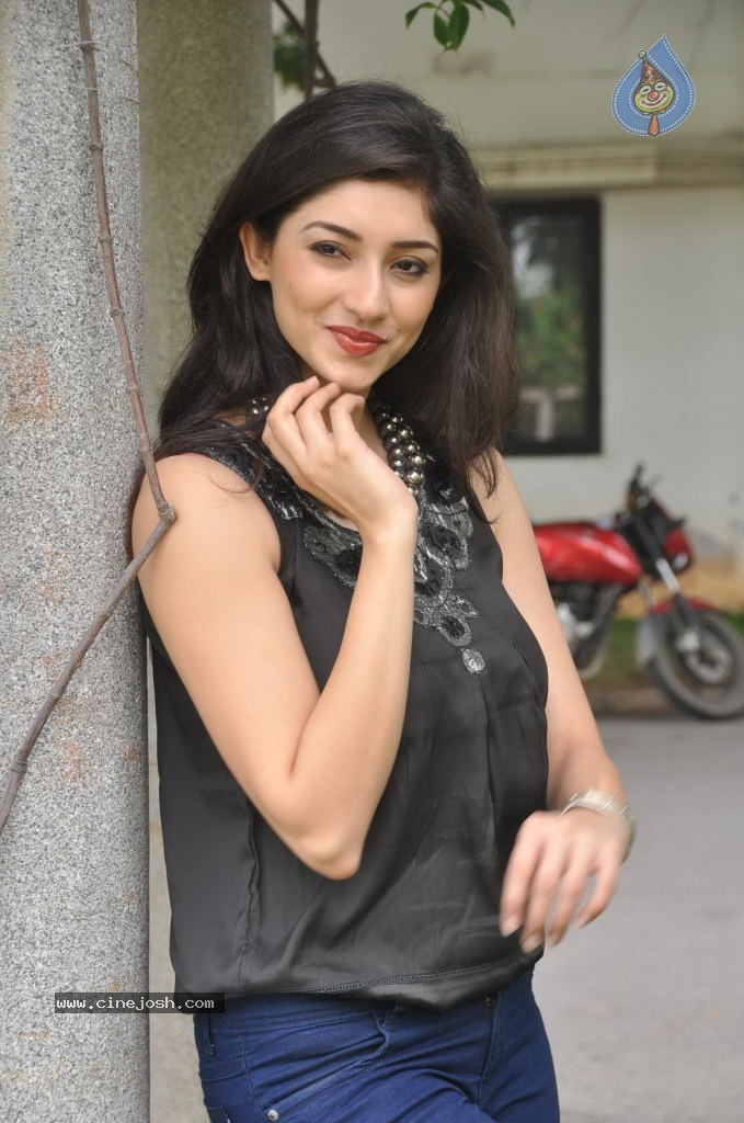 Tanvi Vyas Latest Photos - 178 / 205 photos