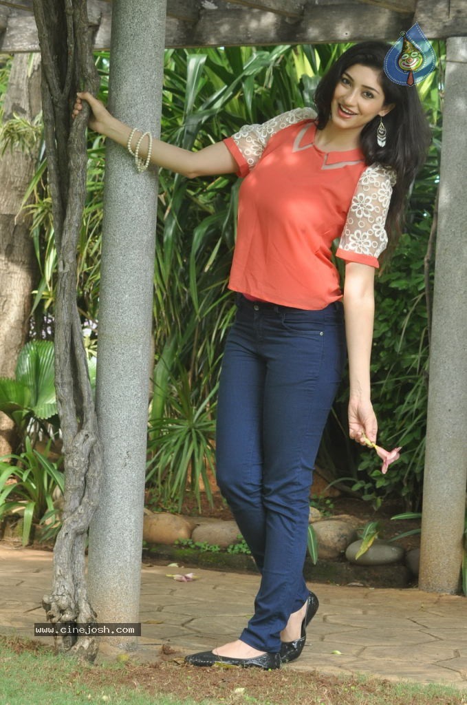 Tanvi Vyas Latest Photos - 193 / 205 photos