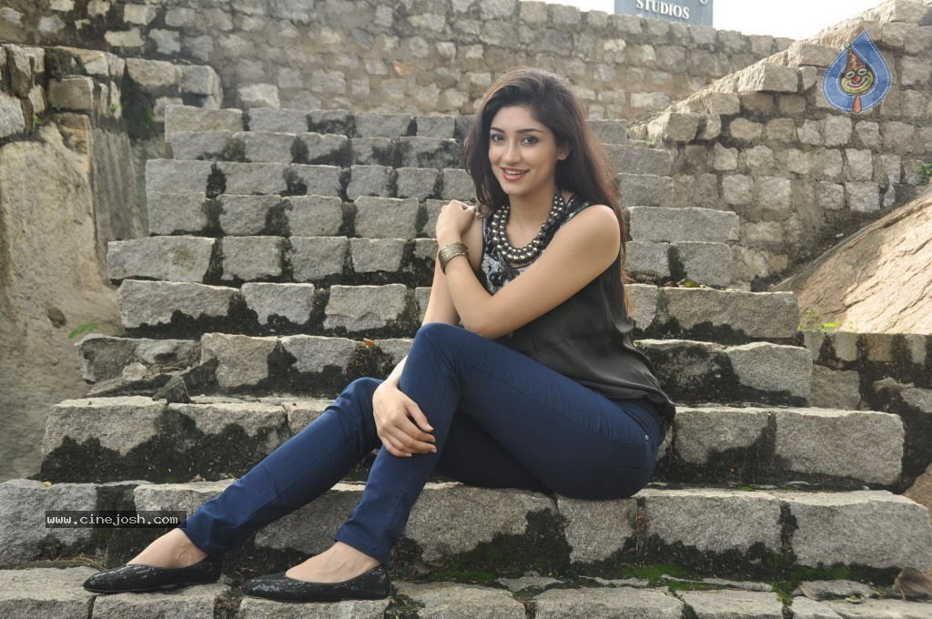 Tanvi Vyas Latest Photos - 201 / 205 photos