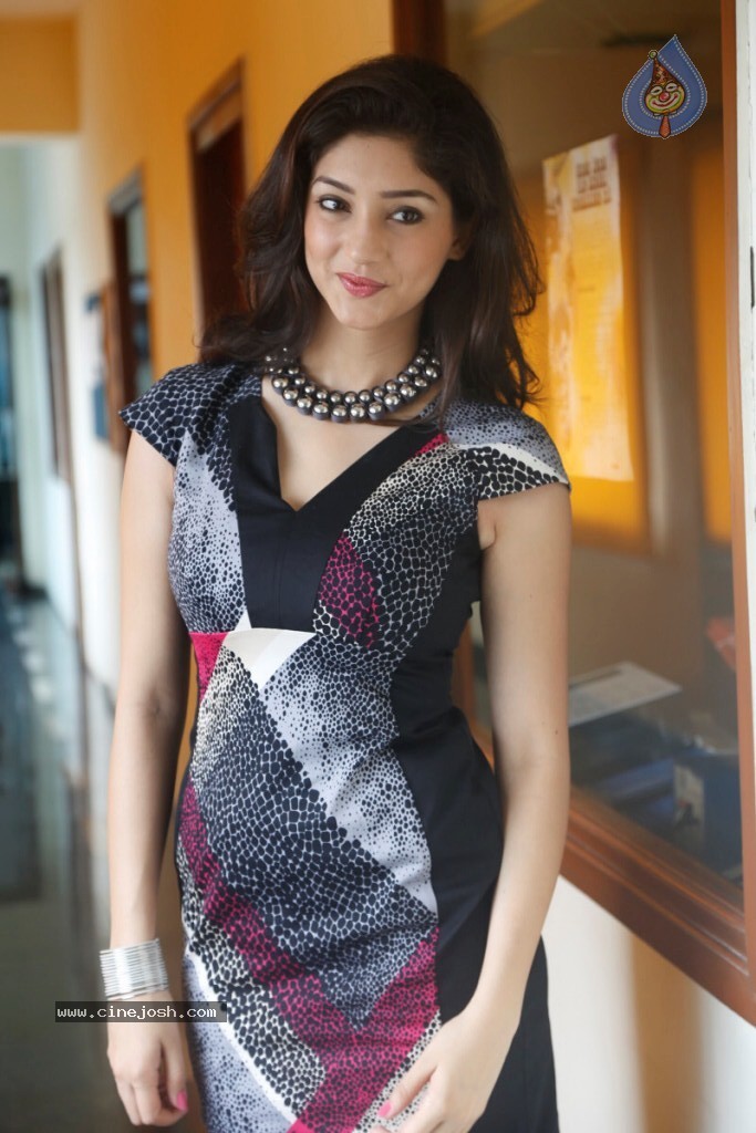 Tanvi Vyas Latest Stills - 17 / 66 photos