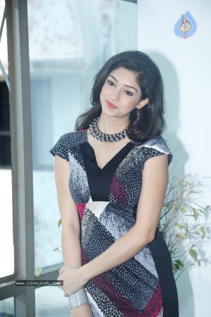 Tanvi Vyas Latest Stills - 45 / 66 photos