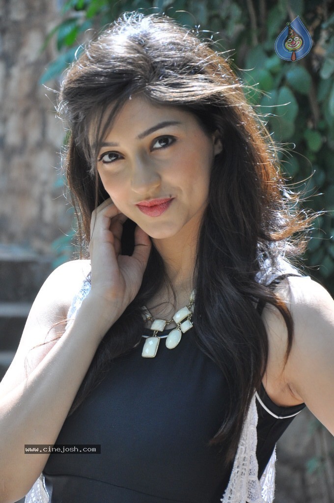 Tanvi Vyas New Gallery - 16 / 118 photos