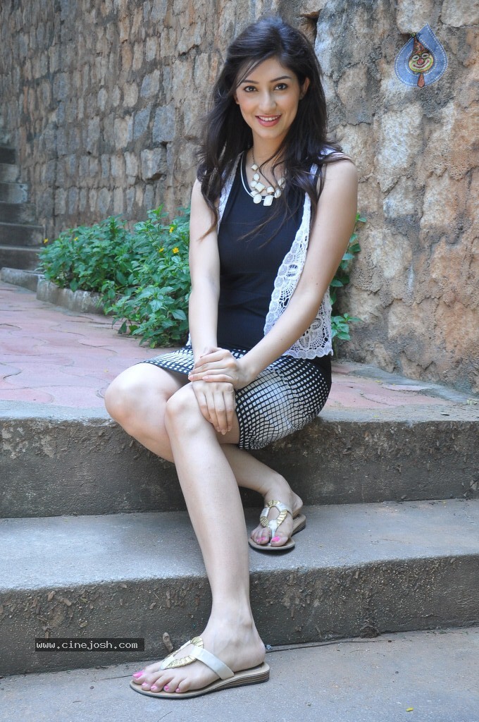 Tanvi Vyas New Gallery - 41 / 118 photos