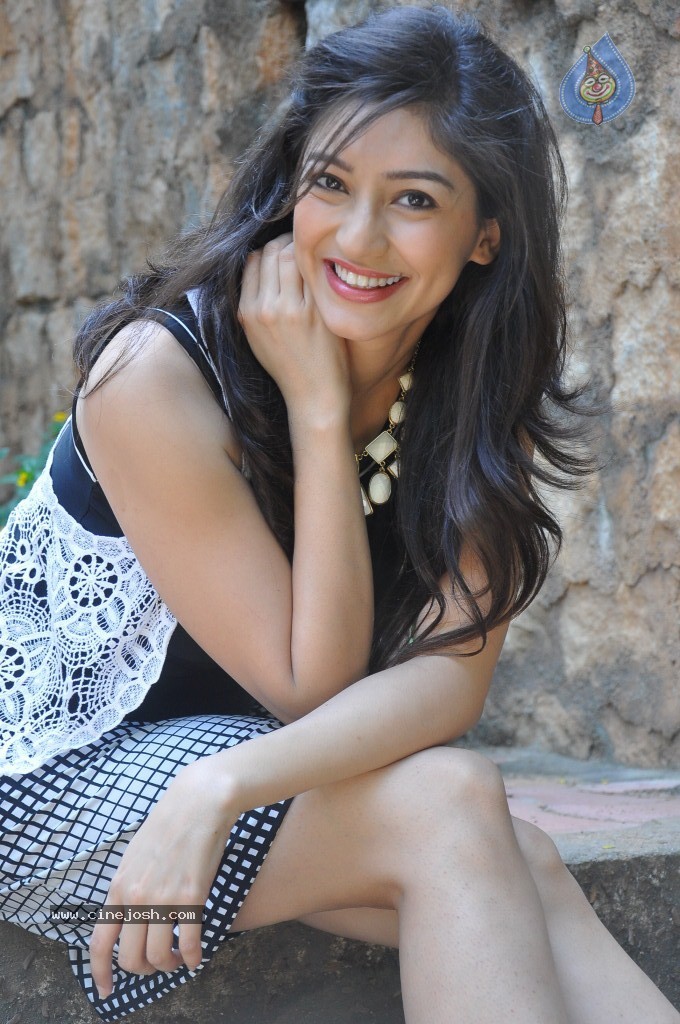 Tanvi Vyas New Gallery - 52 / 118 photos