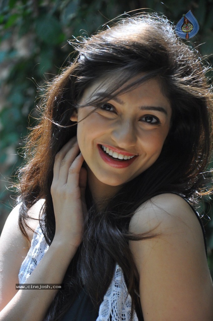 Tanvi Vyas New Gallery - 81 / 118 photos