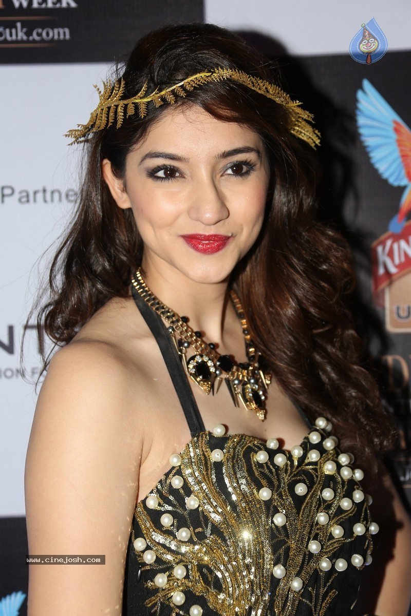 Tanvi Vyas New Photos - 16 / 124 photos