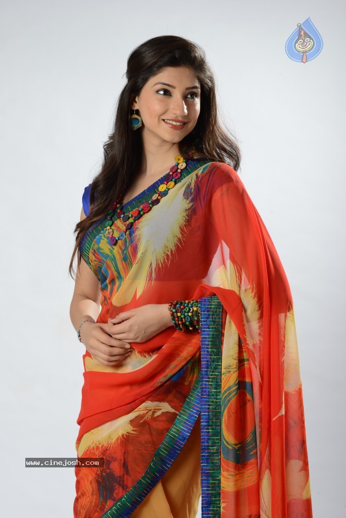 Tanvi Vyas Photo Gallery - 22 / 39 photos