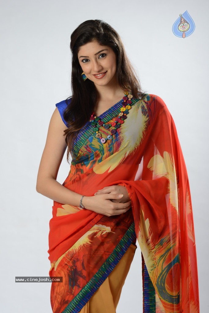 Tanvi Vyas Photo Gallery - 23 / 39 photos