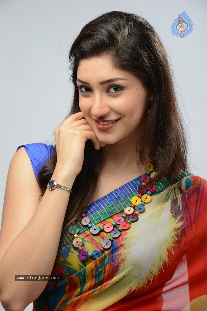 Tanvi Vyas Photo Gallery - 24 / 39 photos