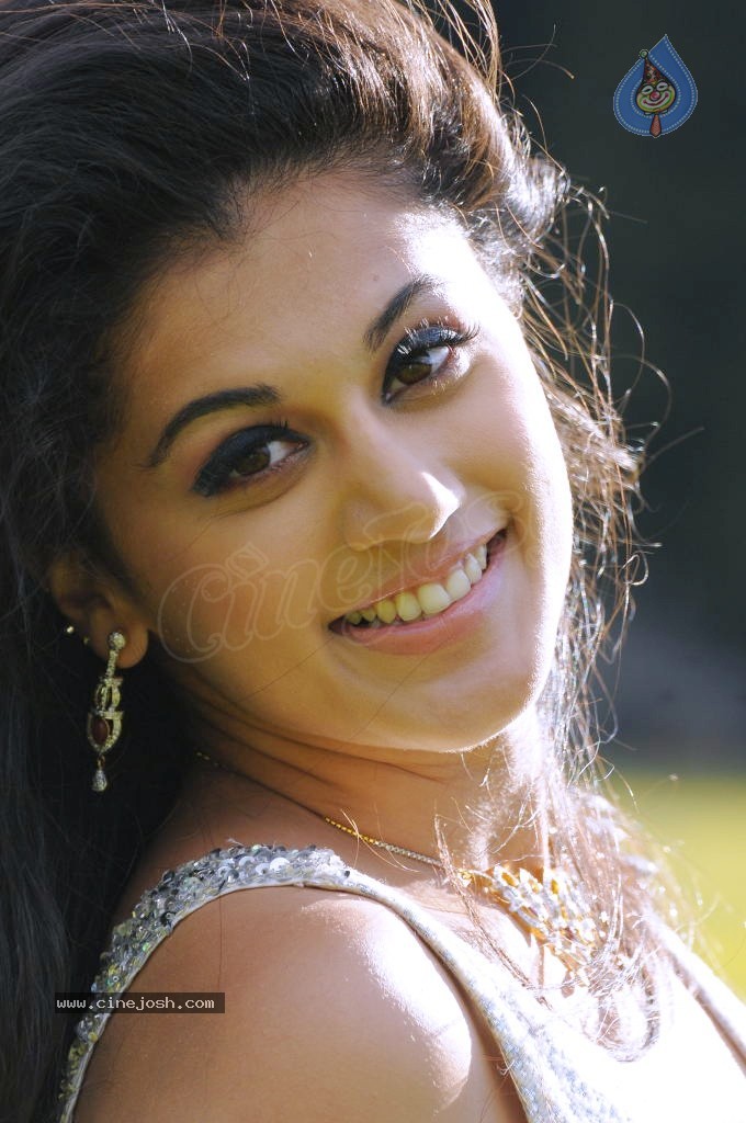 Tapsee High Resolution Stills - 15 / 43 photos