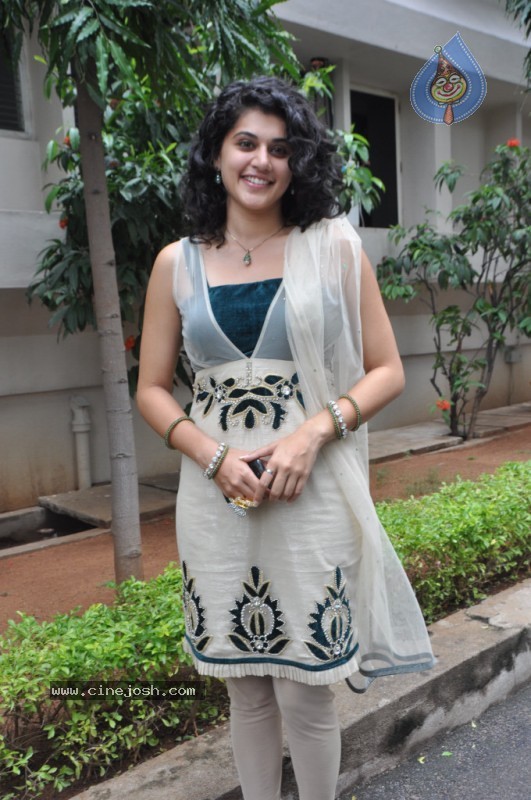 Tapsee Latest Gallery - 10 / 64 photos