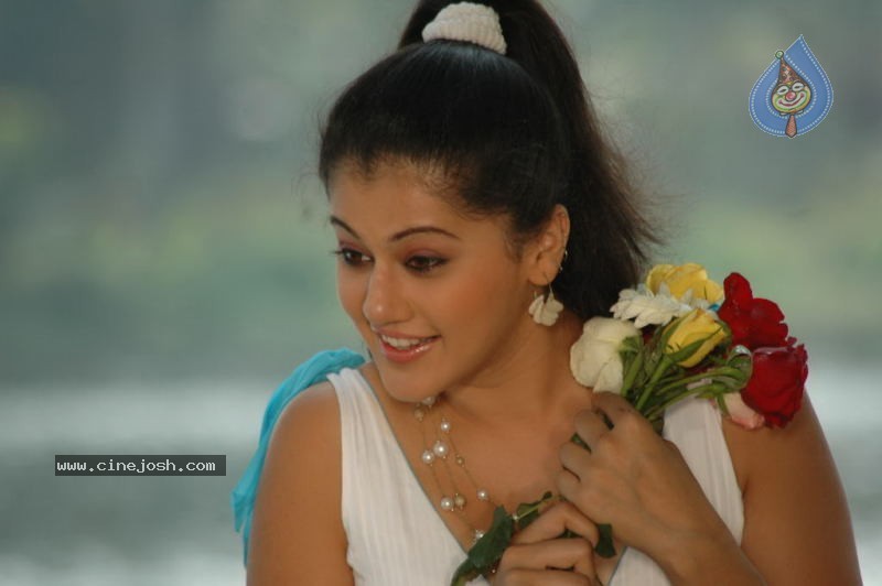 Tapsee Photos - 76 / 98 photos