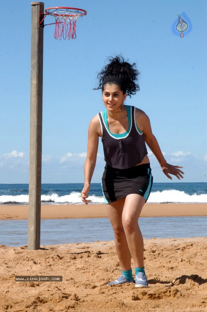 Tapsee Stills in Mr. Perfect Movie - 15 / 62 photos