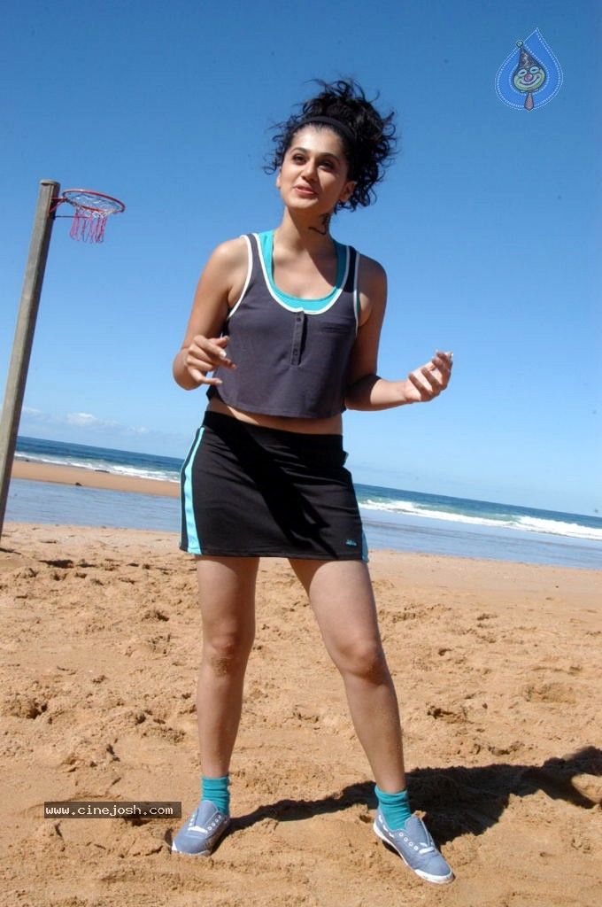 Tapsee Stills in Mr. Perfect Movie - 35 / 62 photos