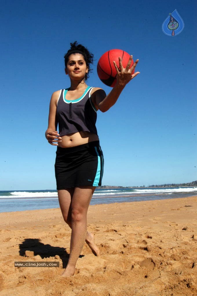 Tapsee Stills in Mr. Perfect Movie - 54 / 62 photos