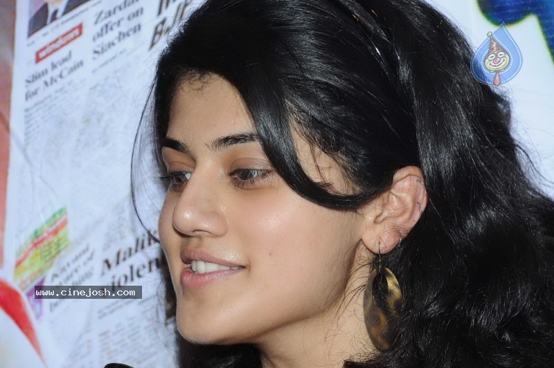 Tapsee visits Nizam College Grounds - 25 / 72 photos
