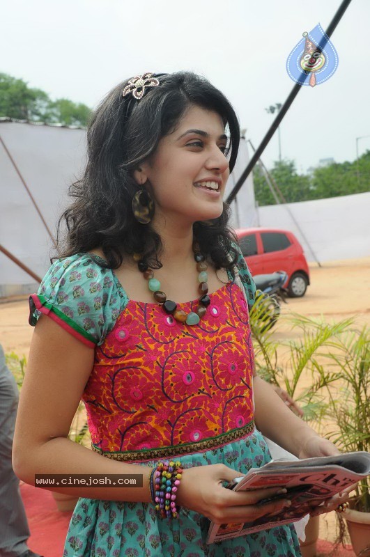 Tapsee visits Nizam College Grounds - 49 / 72 photos