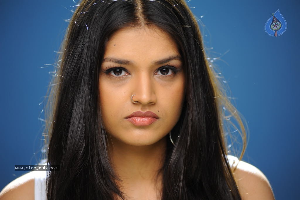 Tara Alisha Hot Stills - 10 / 58 photos