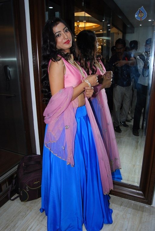 Tarunika New Photos - 7 / 19 photos