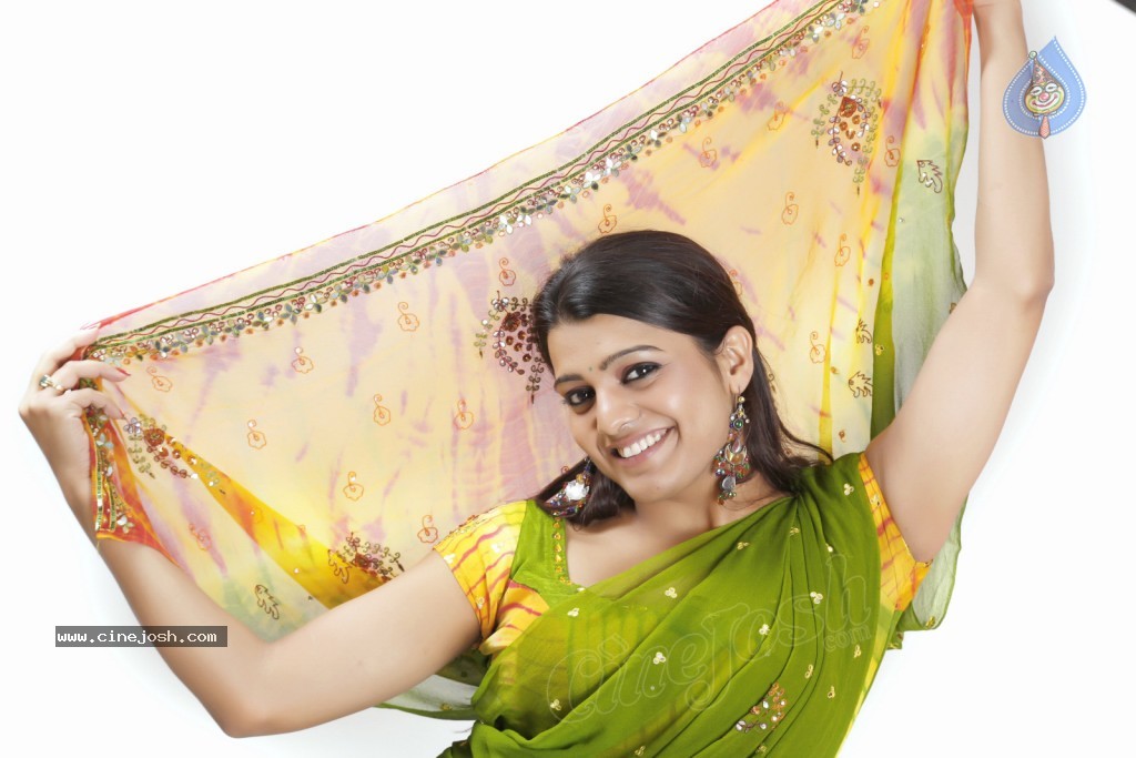 Tashu Kaushik Cute Stills - 98 / 152 photos