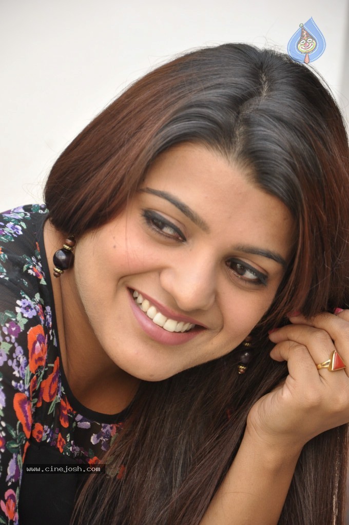Tashu Kaushik Latest Gallery - 44 / 103 photos