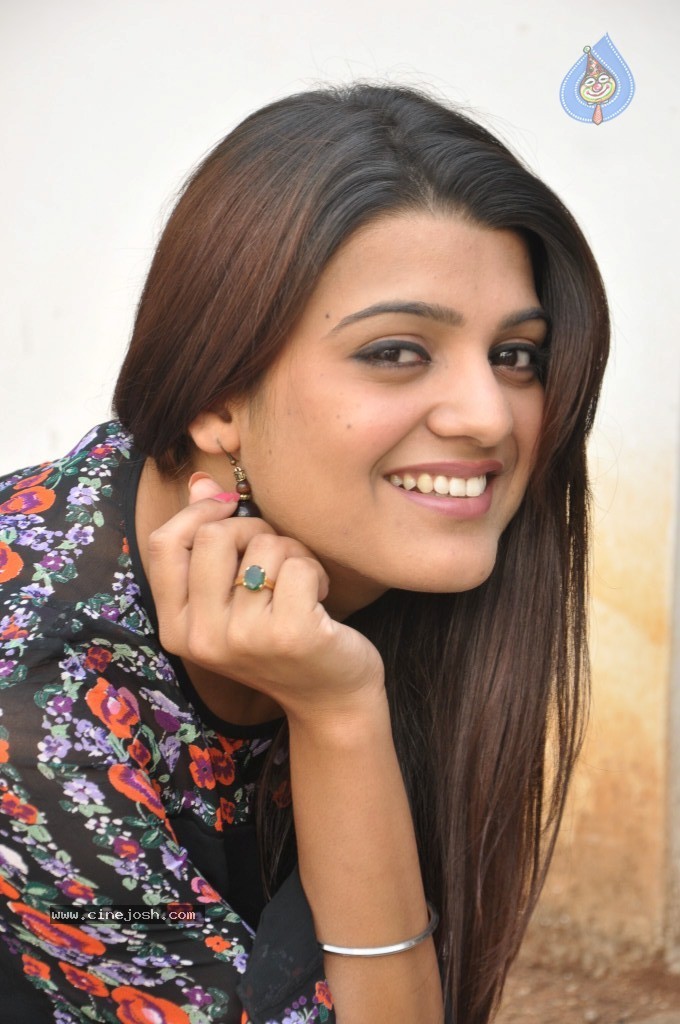 Tashu Kaushik Latest Gallery - 76 / 103 photos