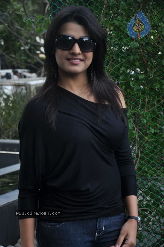 Tashu Kaushik Latest Photos - 8 / 76 photos