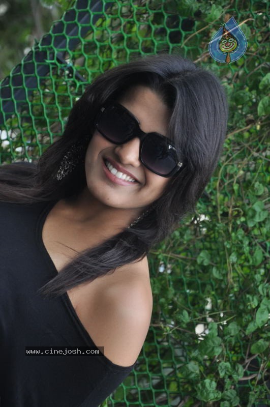 Tashu Kaushik Latest Photos - 60 / 76 photos