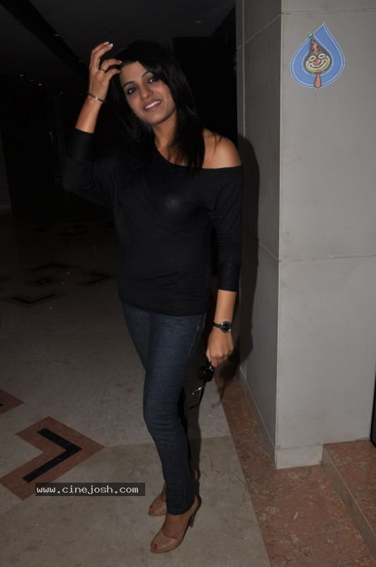 Tashu Kaushik Latest Photos - 74 / 76 photos