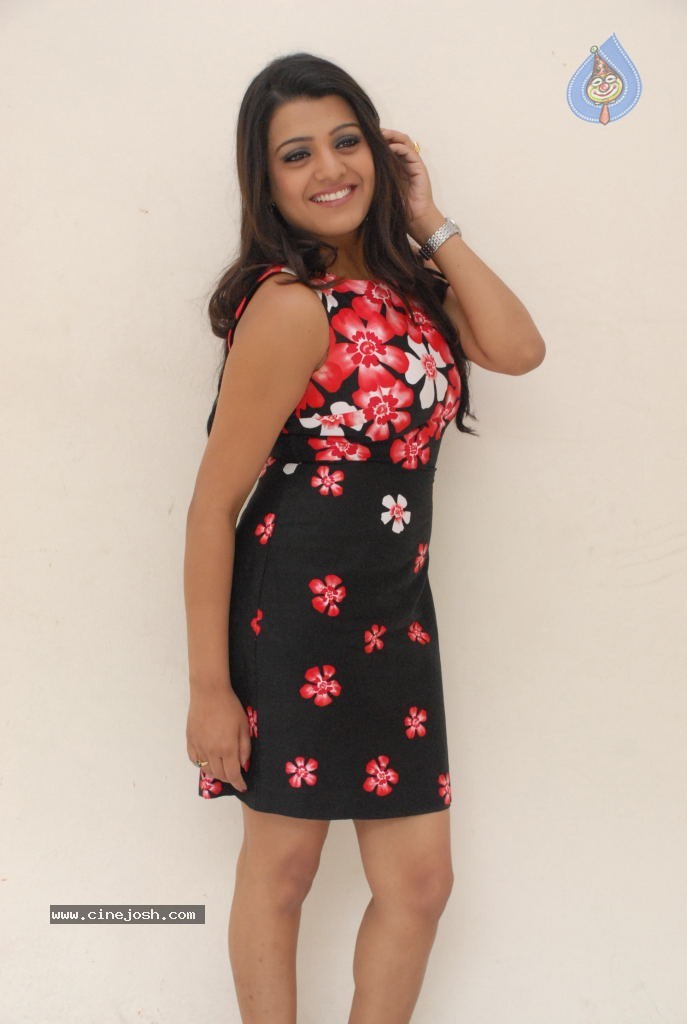 Tashu Kaushik Latest Photos - 9 / 65 photos