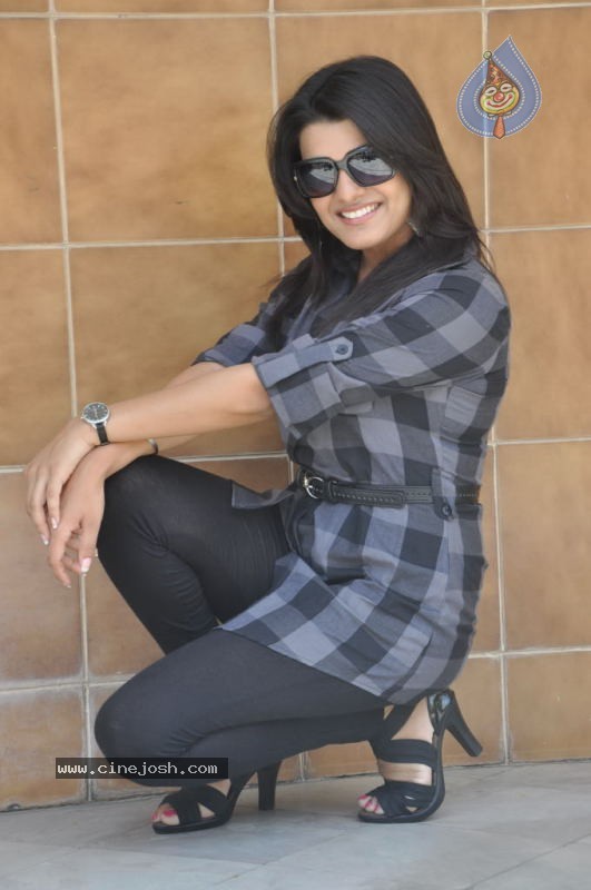 Tashu Kaushik Latest Stills - 42 / 128 photos