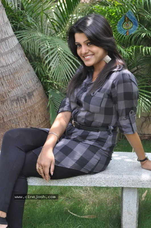 Tashu Kaushik Latest Stills - 65 / 128 photos