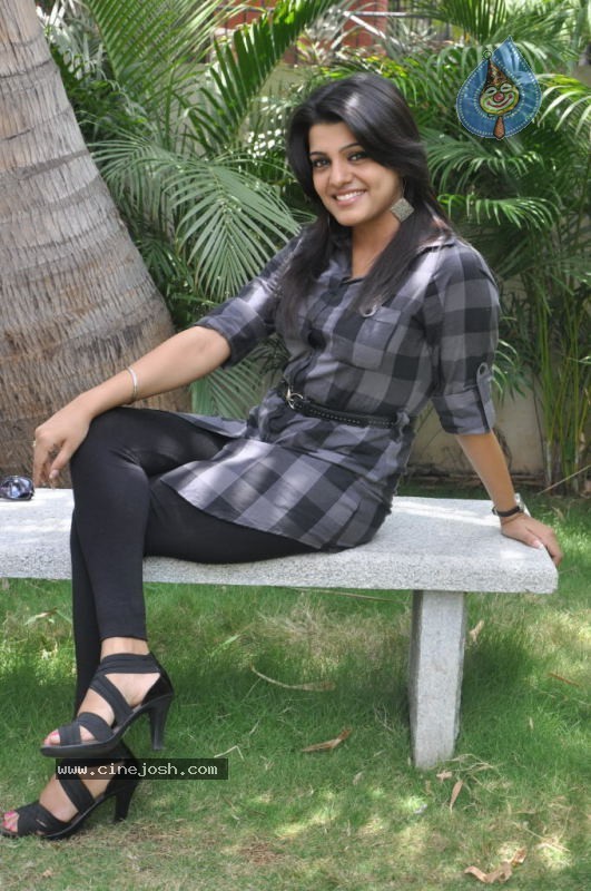 Tashu Kaushik Latest Stills - 74 / 128 photos