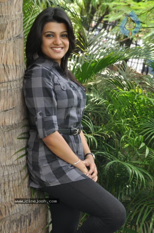 Tashu Kaushik Latest Stills - 93 / 128 photos