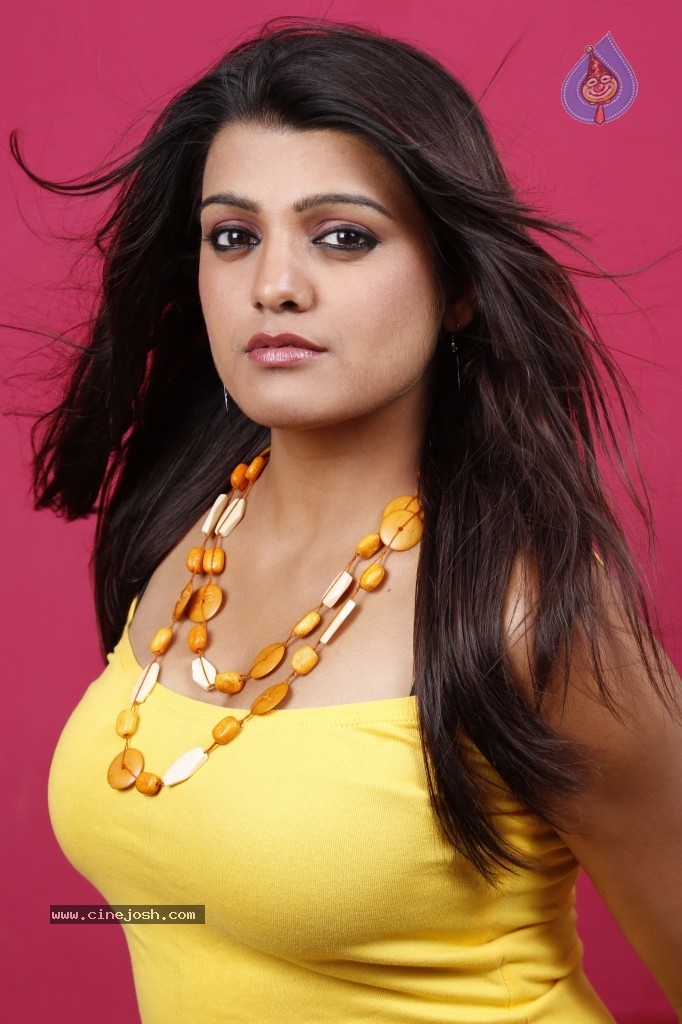 Tashu Kaushik New Hot Gallery - 46 / 132 photos